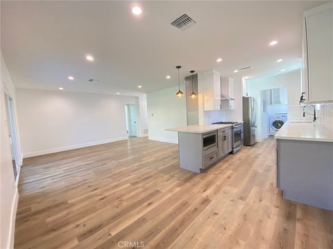 8045 Darby Reseda CA 91335