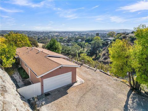 Photo of 123 W 19th St, Paso Robles, CA 93446 (MLS # NS25252263)