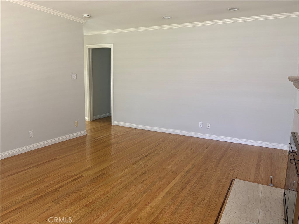 3702 W 226th
