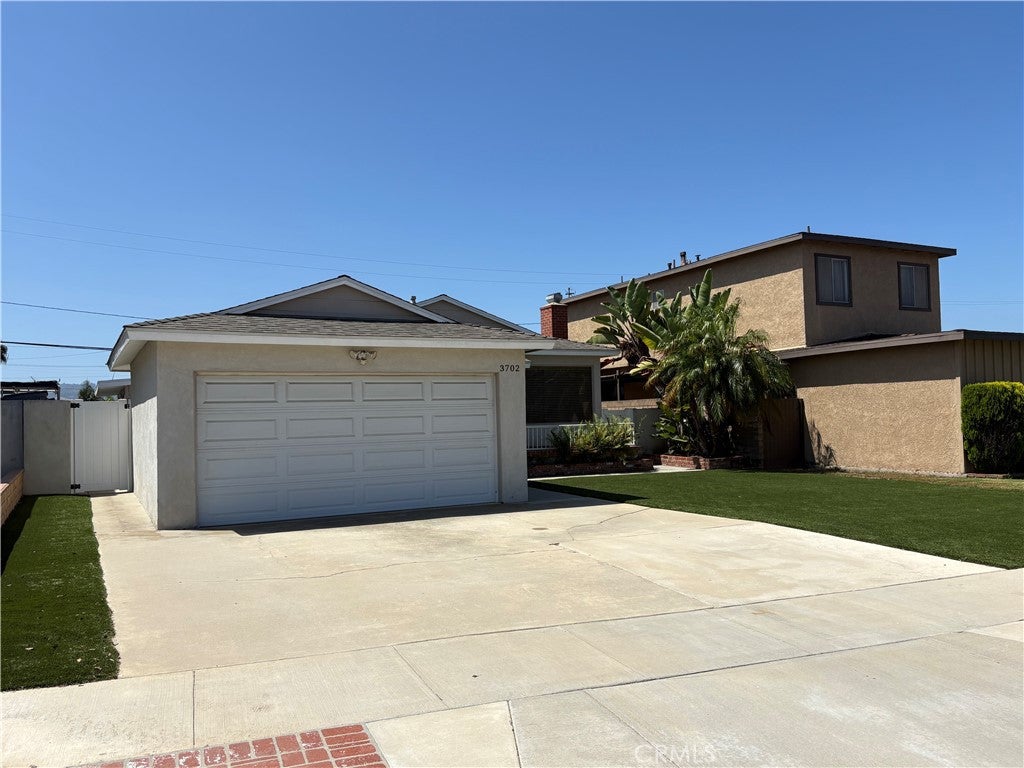3702 W 226th