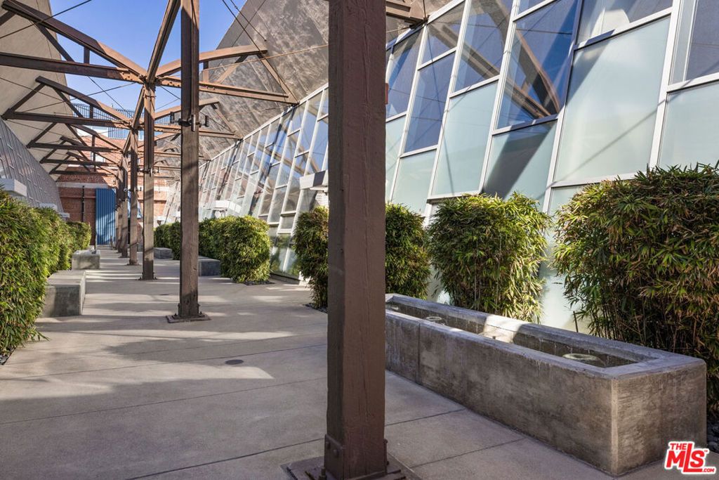 Photo of 130 S Hewitt Street #25, Los Angeles, CA 90012 (MLS # 26670501)