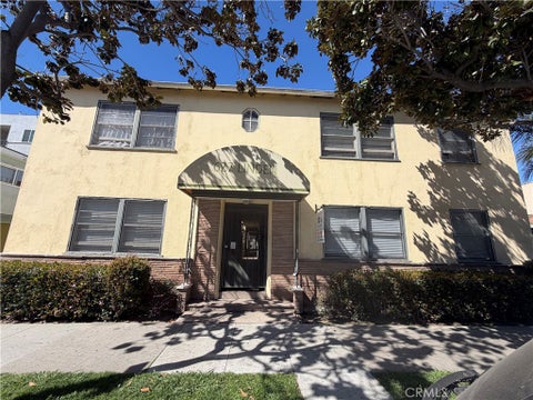Photo of 627 Linden AVE #24, Long Beach, CA 90802 (MLS # PW26222806)
