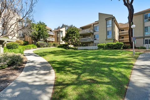 Photo of 254 Sequoia Court #27, Thousand Oaks, CA 91360 (MLS # 224000962)