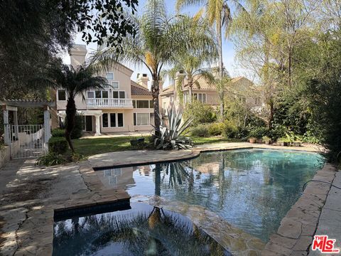 Photo of 4312 Park Verdi, Calabasas, CA 91302 (MLS # 26657357)