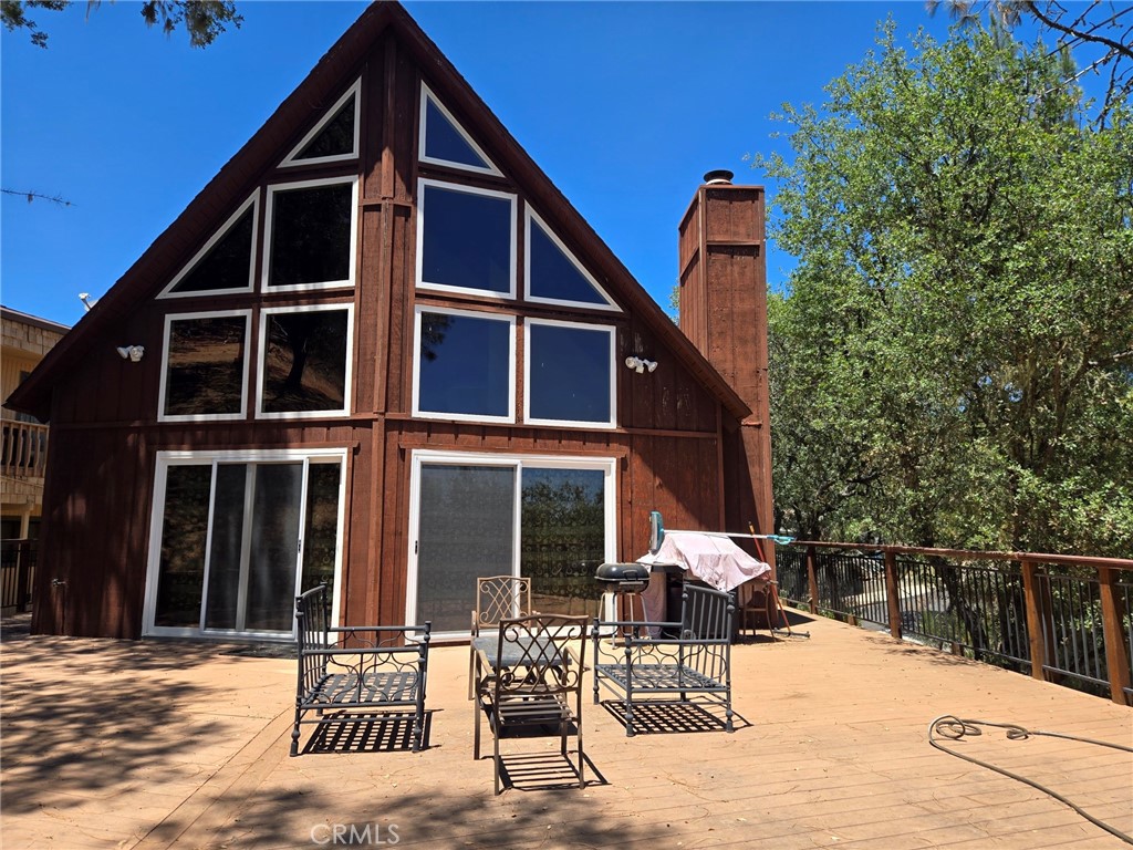 2743 Lookout Loop