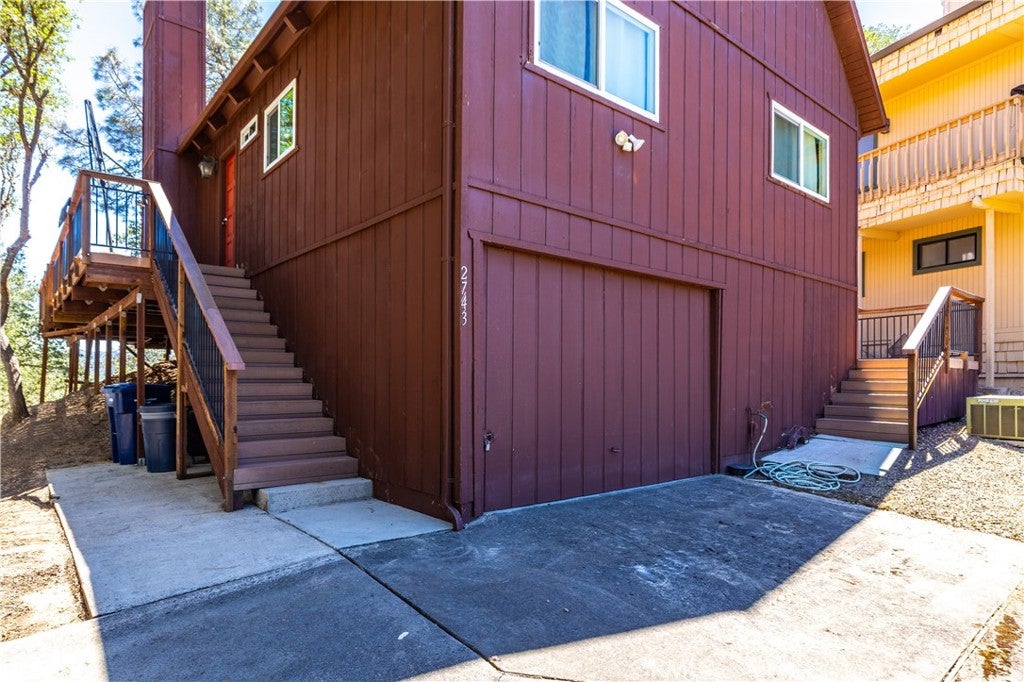 2743 Lookout Loop