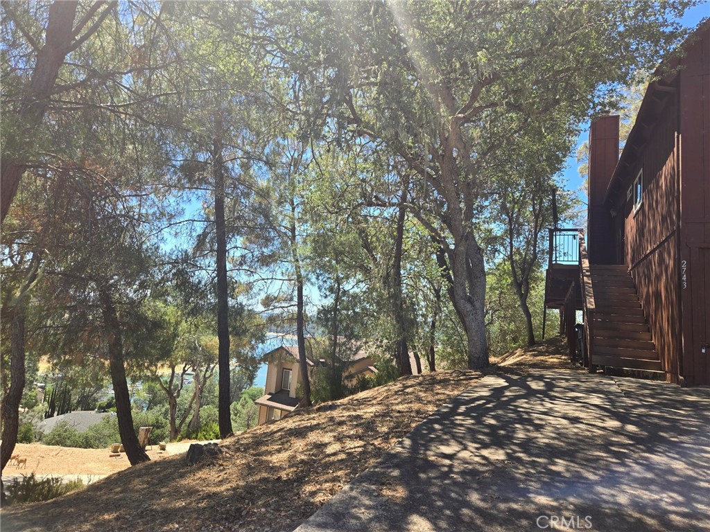 2743 Lookout Loop