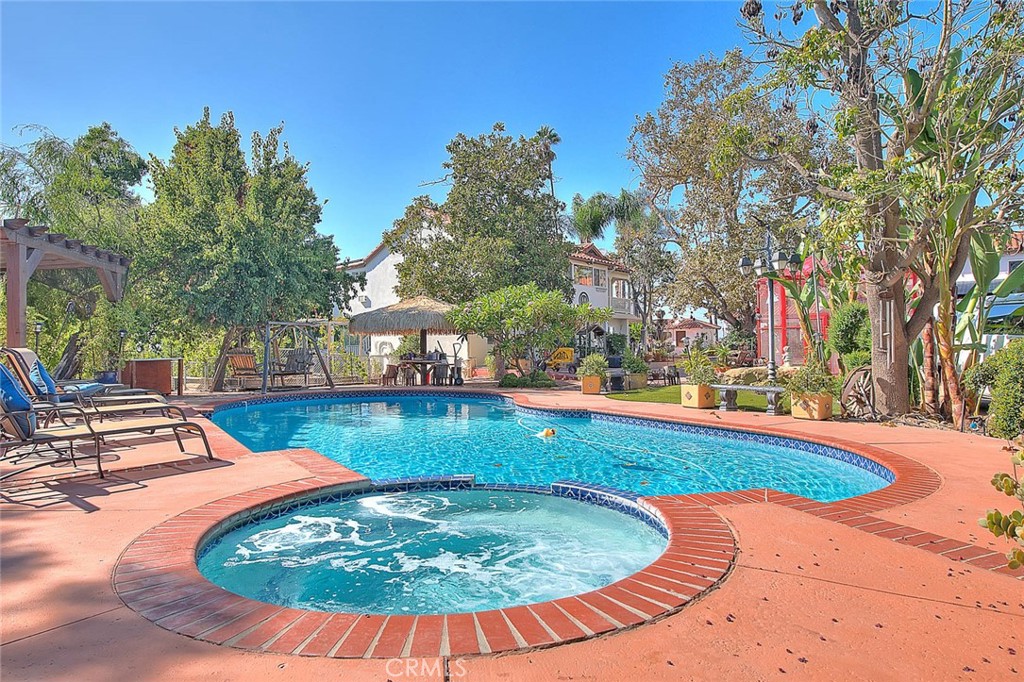 145 S Vista Grande, A