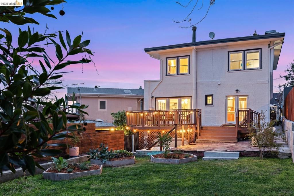 Photo of 685 685 Calmar Ave Ave, Oakland, CA 94610 (MLS # 41124669)