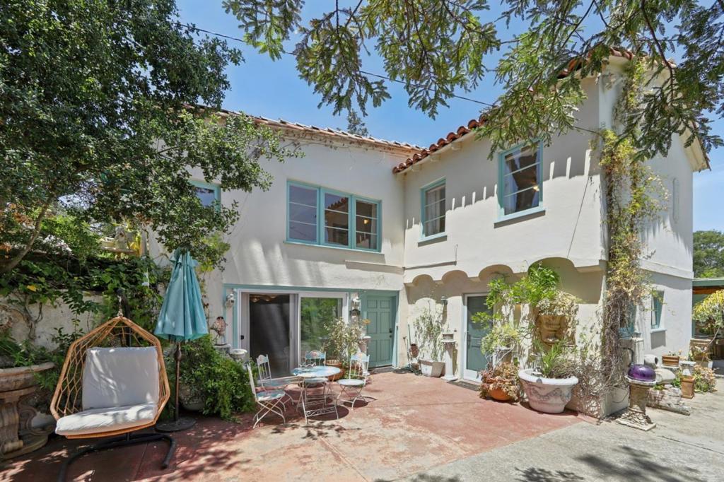 18211 Saratoga Los Gatos Road