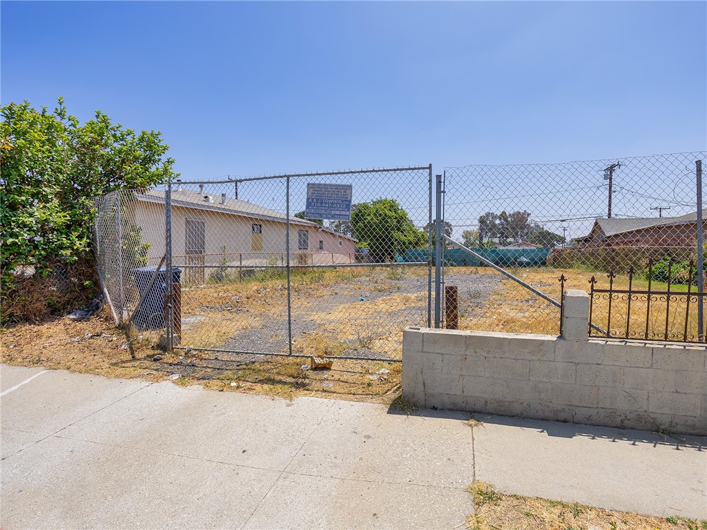 Nestled in a rapidly developing area, this expansive 5,900 square foot property offers a rare opportunity to own two adjoining lots, ideal for building your dream home or making a smart investment in the future. The land is level and ready for development, with ample space to accommodate a variety of residential plans. Whether you're looking to create a personal retreat or capitalize on the growing demand in the neighborhood, this property holds exceptional potential. Surrounded by a mix of established homes and new construction, it’s a promising location for both builders and investors seeking long-term value.