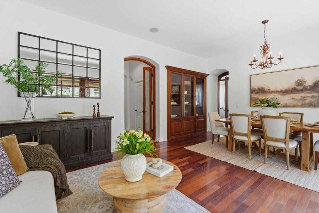 1001 Hawthorne Creek Drive