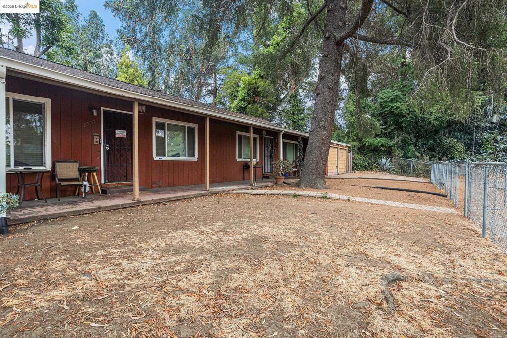 E OAKLAND - Residential Income