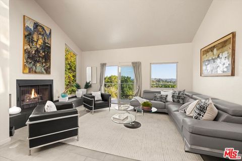 Photo of 840 Cheltenham Road, Santa Barbara, CA 93105 (MLS # 25539969)