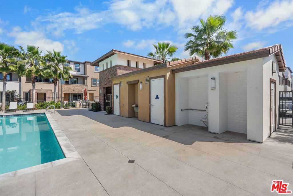 listing image 130720094165783177440