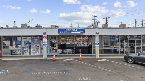 23 Reseda Boulevard Tarzana CA 91356