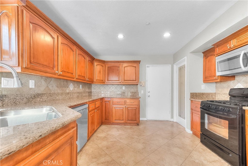 15549 Agate Drive