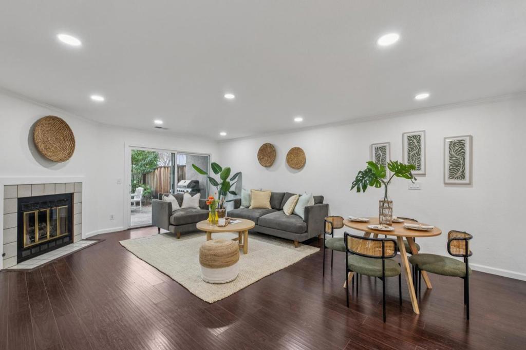 1303 Victoria Terrace, Sunnyvale CA 94087