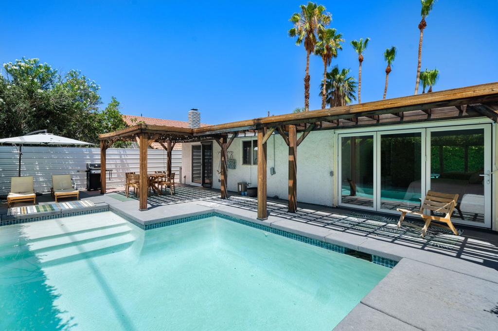 54621 Avenida Juarez