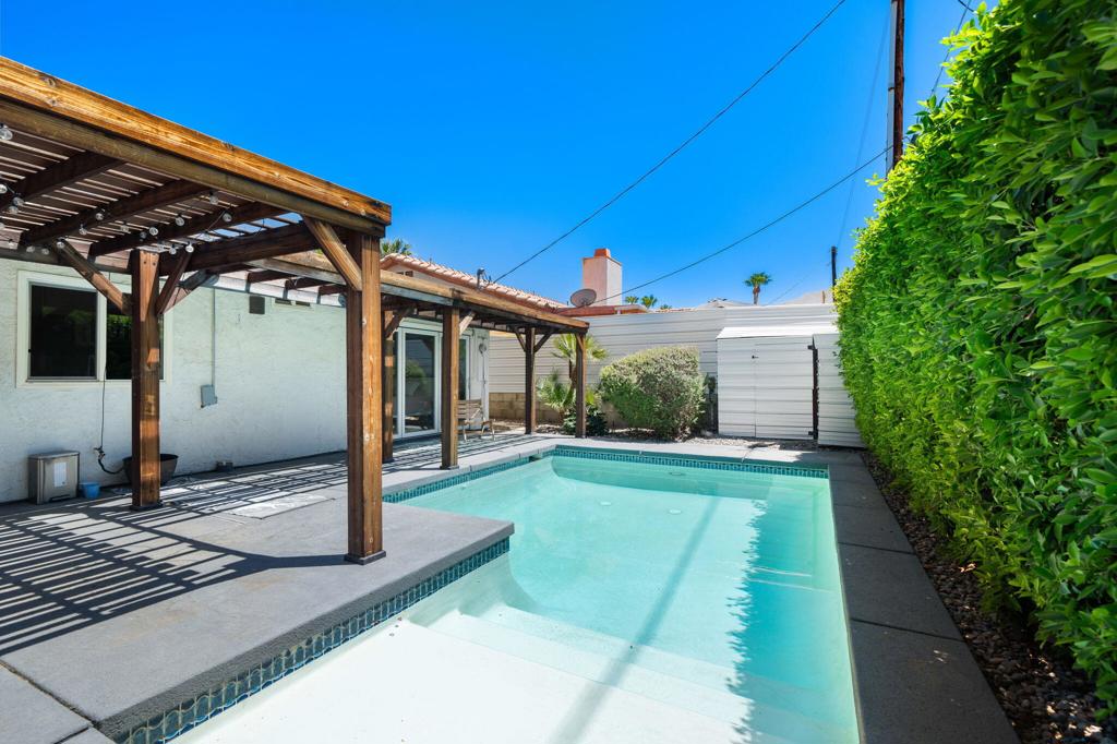 54621 Avenida Juarez