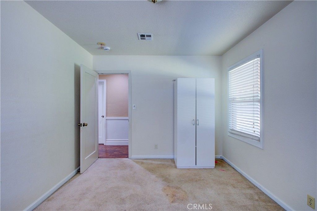 listing image 130724517567220717748