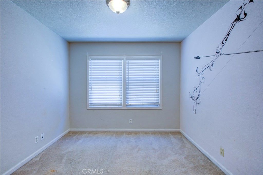 listing image 130729994841925325380
