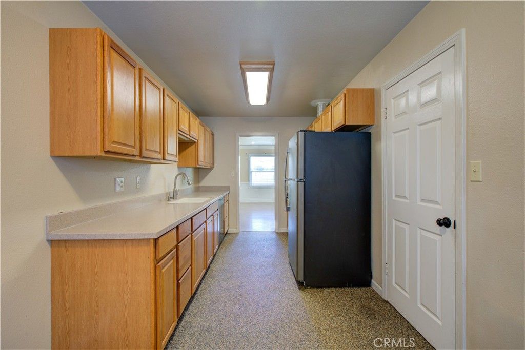 listing image 130722237571767339271