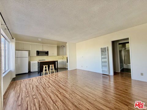 Photo of 127 Loma Vista Street #5, El Segundo, CA 90245 (MLS # 26646585)