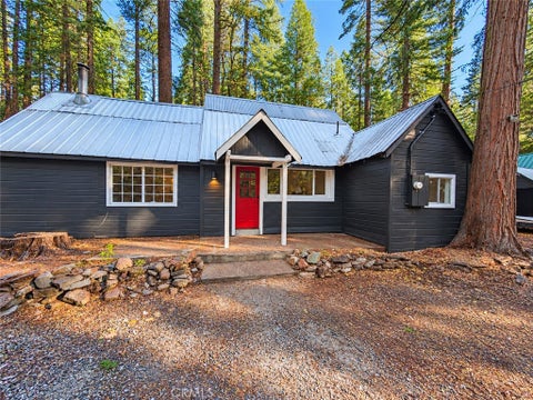 Photo of 7381 Meadow Creek Drive, Butte Meadows, CA 95942 (MLS # SW26230930)