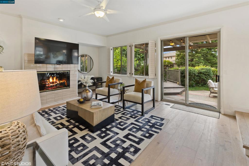 BLACKHAWK C. C. - Residential