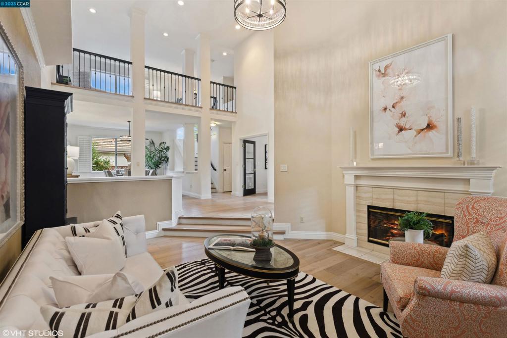 BLACKHAWK C. C. - Residential