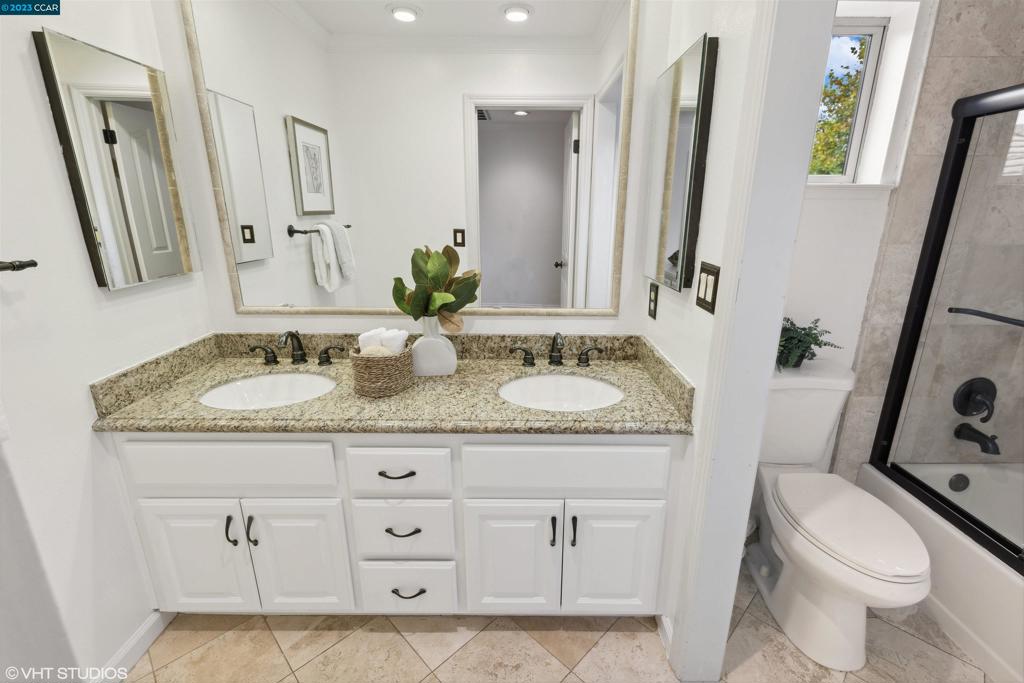 BLACKHAWK C. C. - Residential