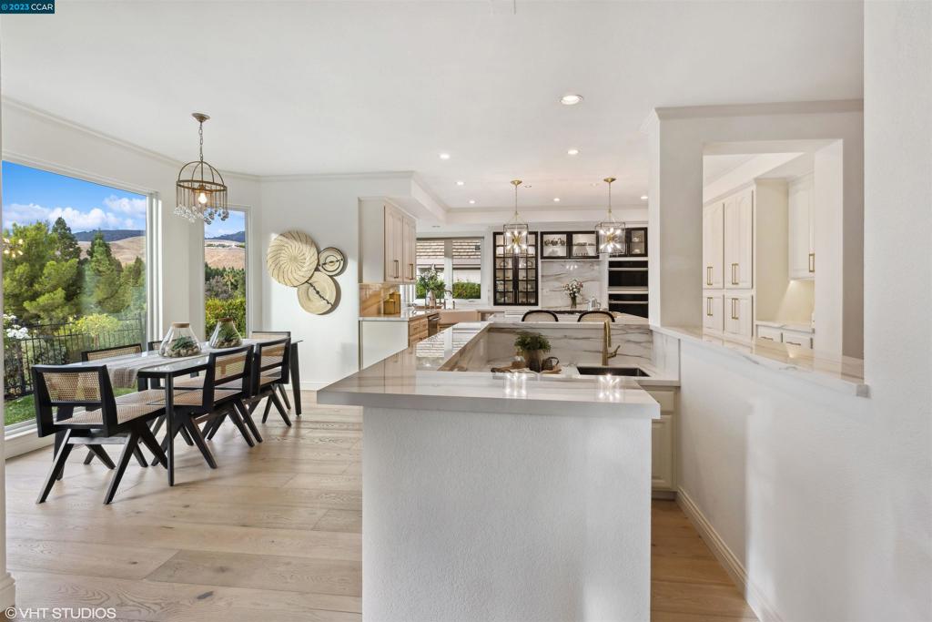 BLACKHAWK C. C. - Residential