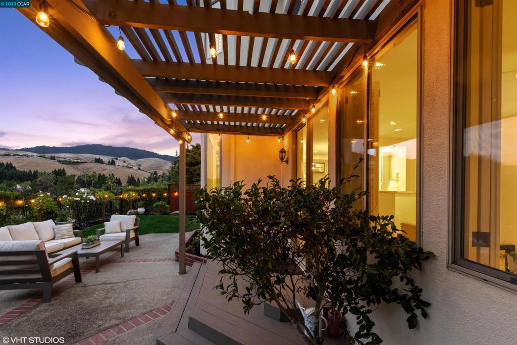 BLACKHAWK C. C. - Residential