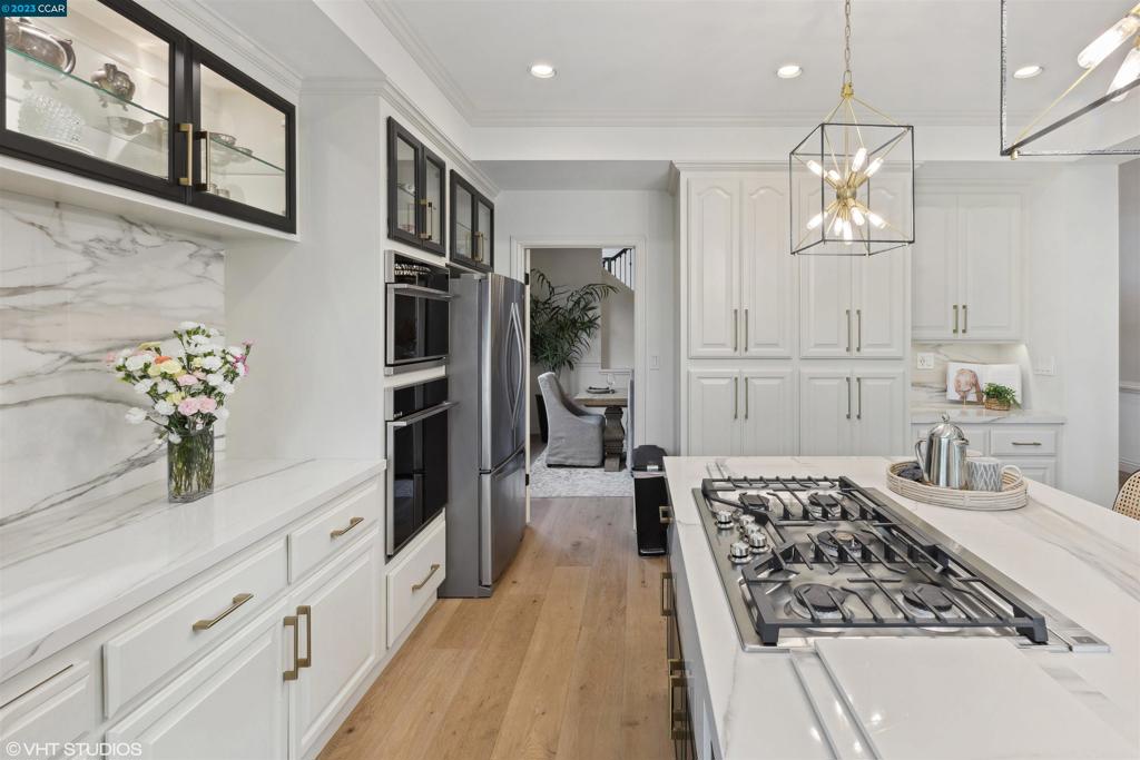 BLACKHAWK C. C. - Residential