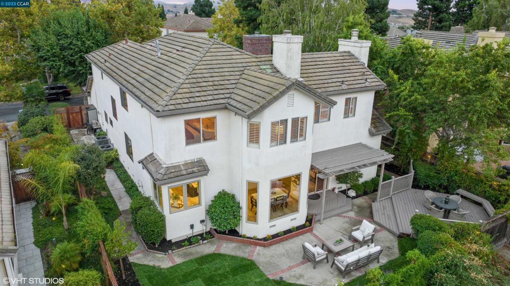 BLACKHAWK C. C. - Residential