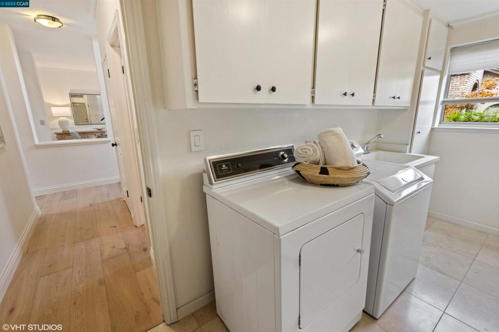 BLACKHAWK C. C. - Residential