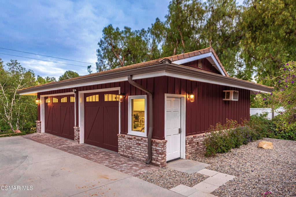 6145 Fairview Place