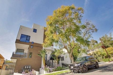Photo of 1223 Larrabee Street #5, West Hollywood, CA 90069 (MLS # BB26086747)