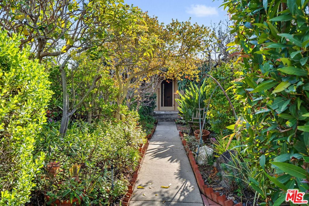 10784 Northgate Street