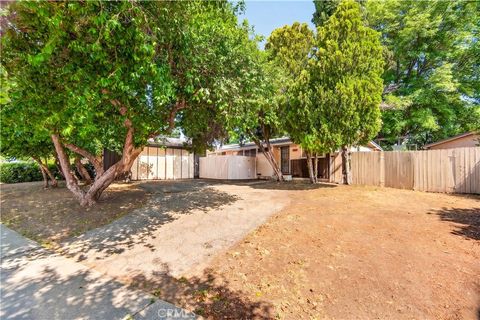 Photo of 20253 Hamlin Street, Winnetka, CA 91306 (MLS # SR26101866)