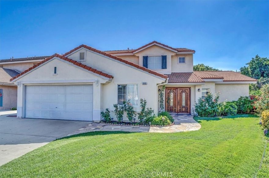 Welcome to Carey Ranch, one of Sylmar’s most sought-after and rarely available neighborhoods. Tucked away on a quiet cul-de-sac, this well-kept home offers space, privacy, and functionality in a community designed for peaceful living.



Thoughtfully expanded, this 4-bedroom plus office home includes nearly 600 sq ft of added living area, featuring dual full primary suites with private ensuite baths, ideal for multi-generational living or guest flexibility. The current build-out enhances the main suite with additional square footage, but also presents a simple option to convert the layout into a true 5-bedroom plus office, should your needs evolve.



The open-concept layout has been redesigned for real life, with practical, flowing spaces perfect for everyday living, working, and gathering. Bright interiors, usable outdoor space, and scenic mountain views create an inviting atmosphere that balances comfort and convenience.



This is the only home in Carey Ranch with this layout and square footage, a true standout in a neighborhood built for connection, nature, and lasting value.



__________________________________________________________________________________________________________________________



Bienvenido a Carey Ranch, uno de los vecindarios más buscados y exclusivos de Sylmar. Ubicada al final de una tranquila calle sin salida, esta casa bien conservada ofrece espacio, privacidad y funcionalidad en una comunidad diseñada para una vida en paz.



Ampliada con cuidado, esta propiedad de 4 dormitorios más oficina cuenta con casi 600 pies cuadrados adicionales de espacio habitable, incluyendo dos suites principales completas con baños privados, ideales para familias multigeneracionales o para ofrecer flexibilidad a sus visitas. La ampliación actual mejora la suite principal con espacio adicional, pero también ofrece una opción sencilla para convertir el plano en una casa de 5 dormitorios más oficina, si así lo requiere su estilo de vida.



El diseño de concepto abierto ha sido renovado pensando en la vida diaria, con espacios prácticos y fluidos ideales para vivir, trabajar y reunirse. Los interiores luminosos, el espacio exterior funcional y las vistas panorámicas a las montañas crean un ambiente acogedor que equilibra comodidad y conveniencia.