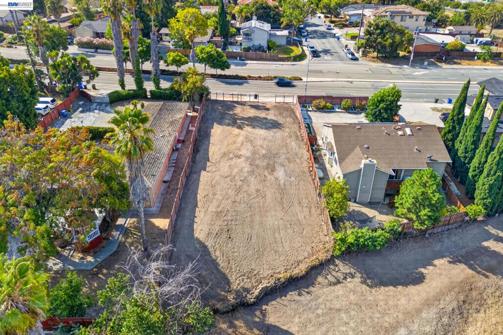 3279 Washington Blvd.