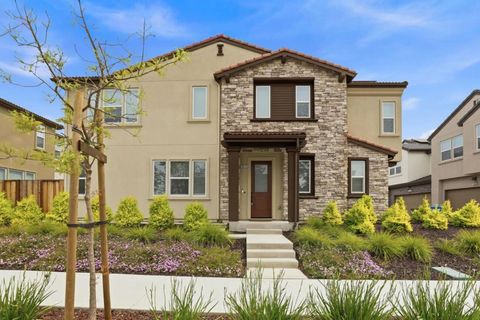 Photo of 16210 Juan Hernandez, Morgan Hill, CA 95037 (MLS # ML82041126)