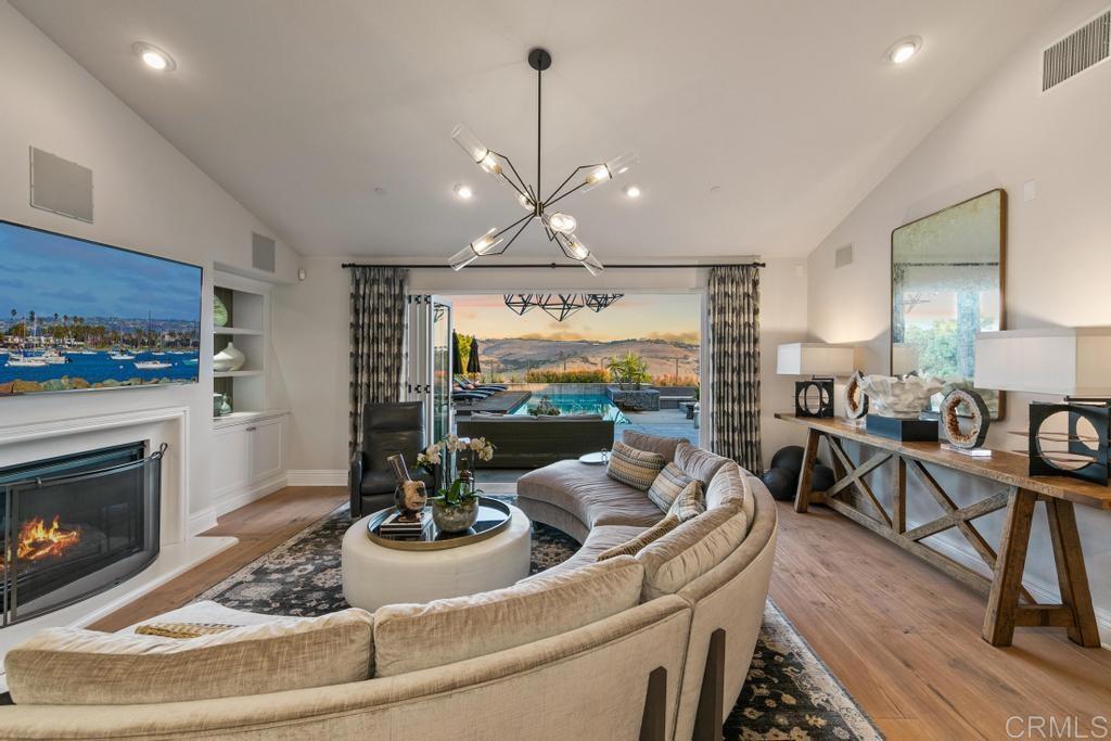 15614 S Chevy Chase