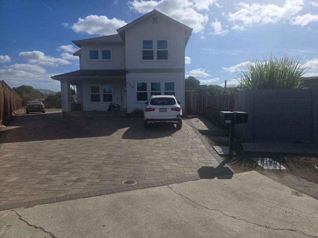 2918 Via Encinitas