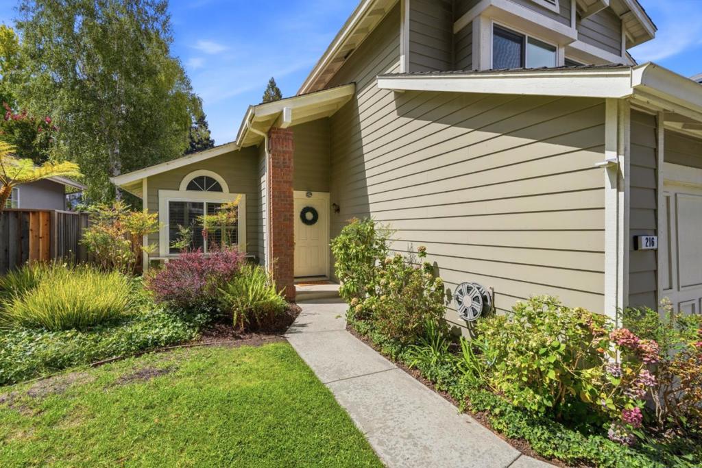 216 Yarborough Lane