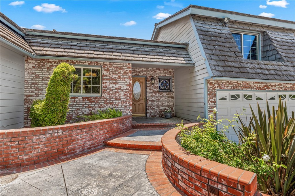 1408 Queen Summit Drive