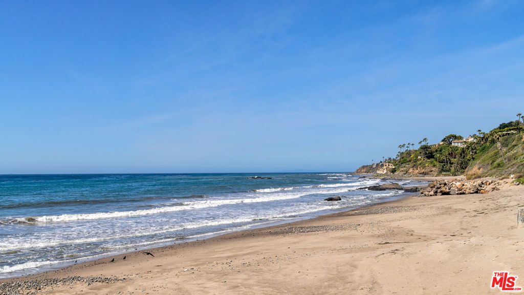 Photo of 33340 Pacific Coast Highway, Malibu, CA 90265 (MLS # 25565387)
