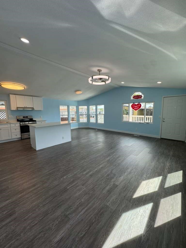 215 S Sullivan Lane 109